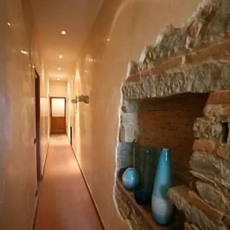 La Luna Πανσιόν 4*