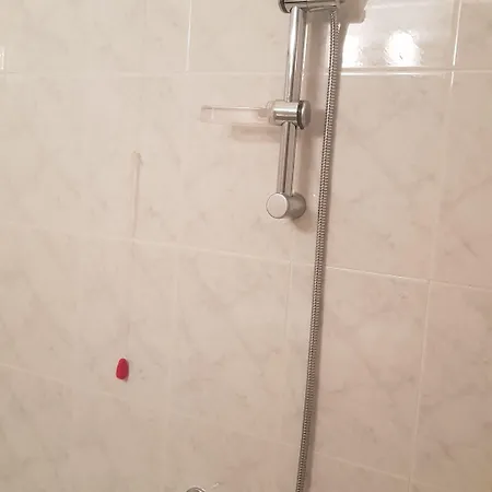 La Luna Πανσιόν 4*